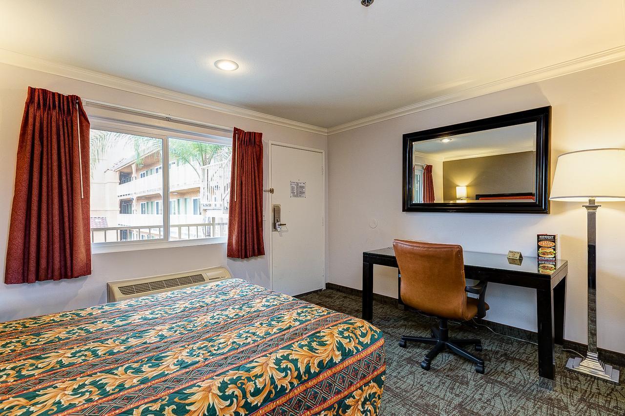 Buena Vista Inn Anaheim Bagian luar foto